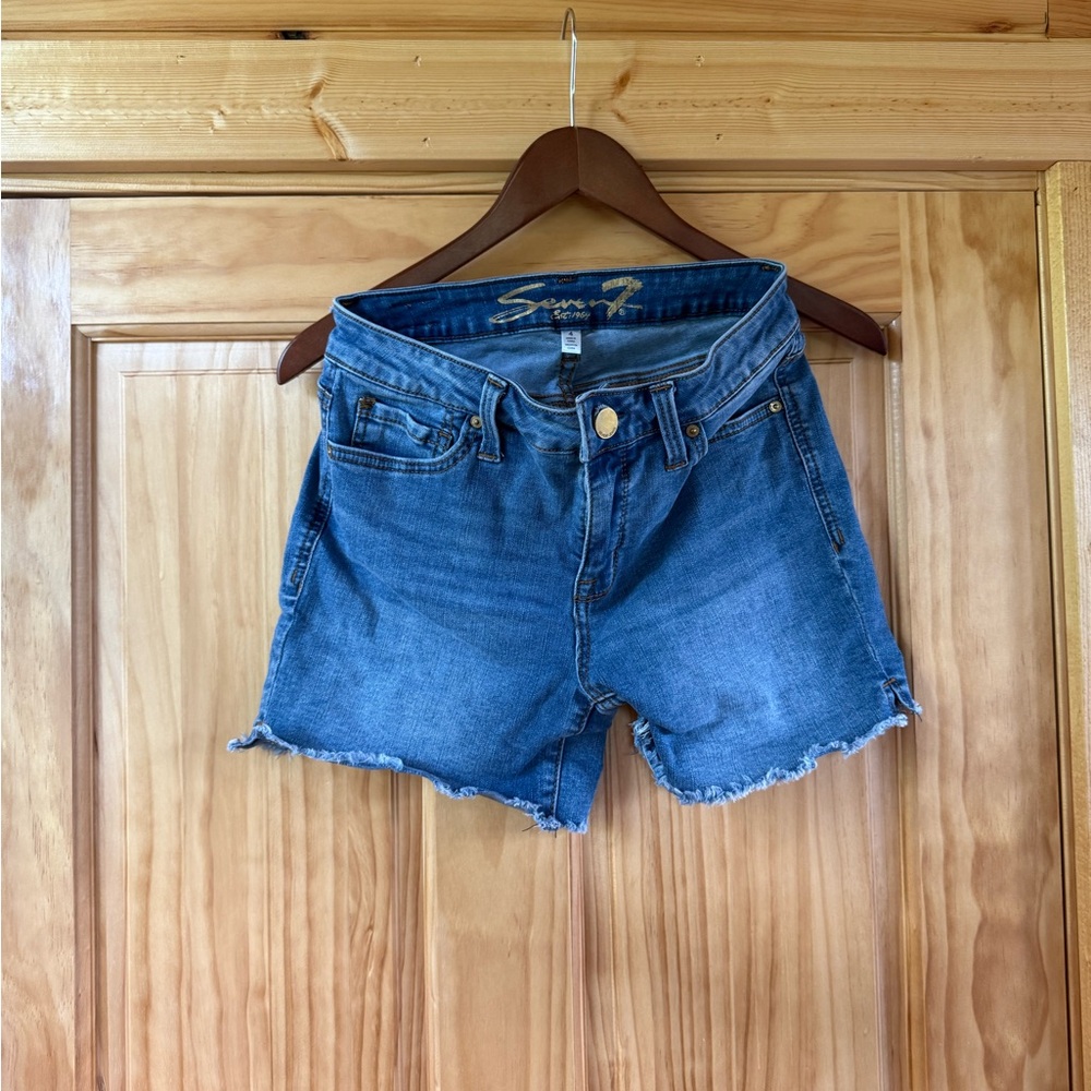 Seven7 Women's Frayed Hem Jean Shorts - Blue